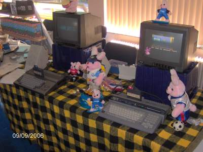 Delta Soft stand with MSX-es and Duracell-rabbits